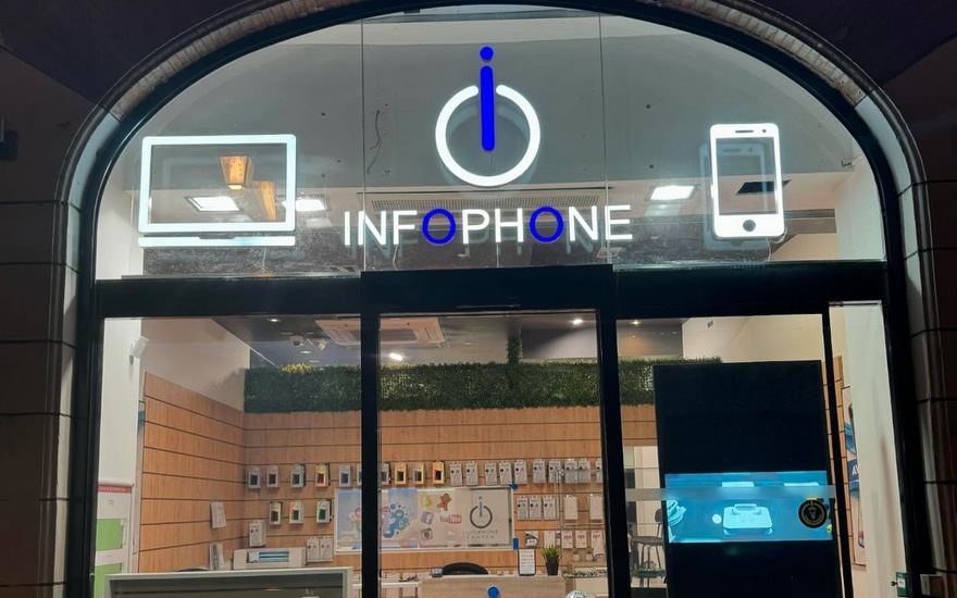 Devanture de la boutique Infophone
